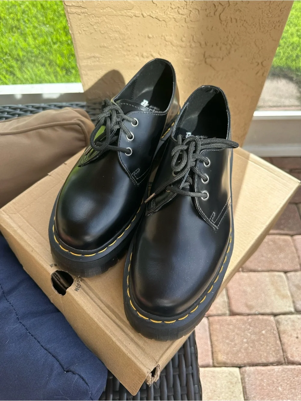 Black Lace-Up Platform Oxford Shoes